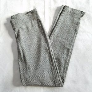 HUE Black White Comfortable Stretchy Legging Pants